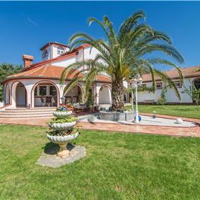 4 Bedroom Villa with Pool and Annex near Porec, Sleeps 8